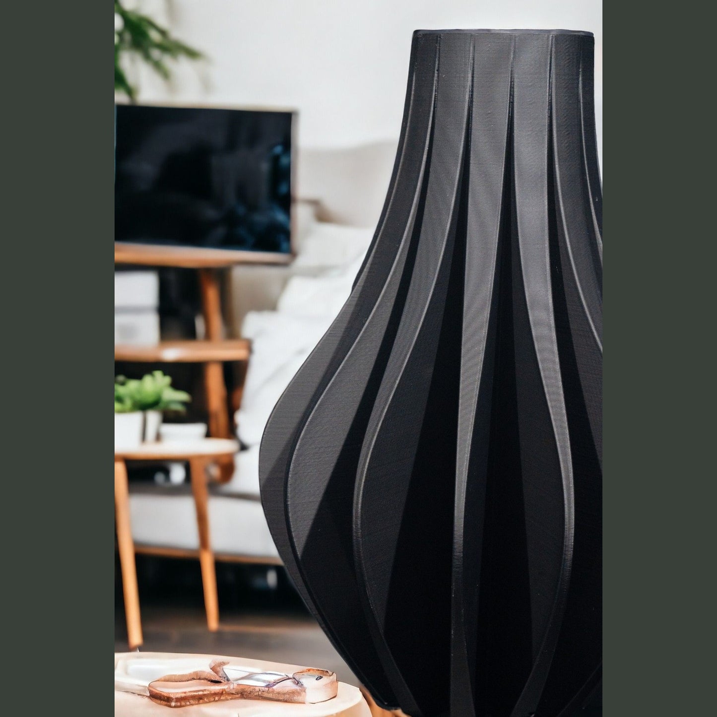 Zolara Vase