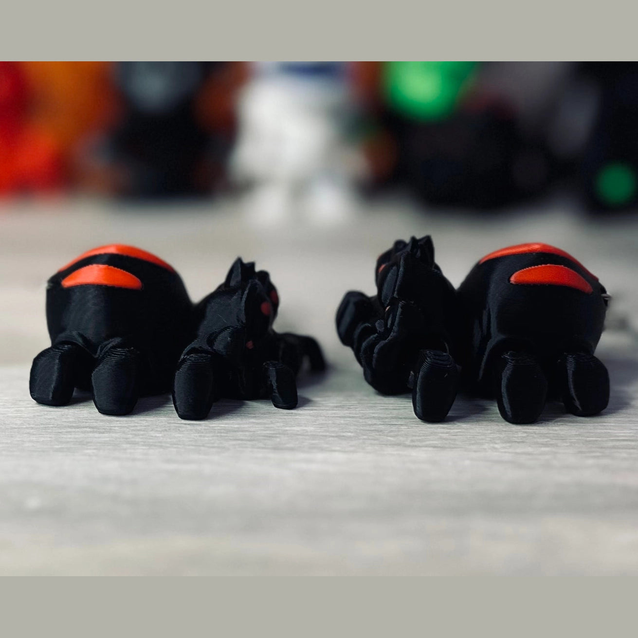 Articulating spider keychain