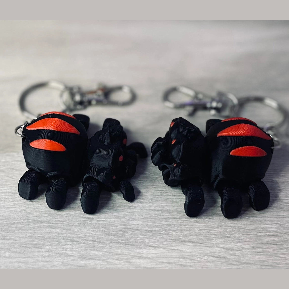 Articulating spider keychain
